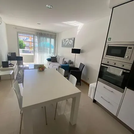 Modern * 2 Bedrooms * Pool * São Martinho do Porto